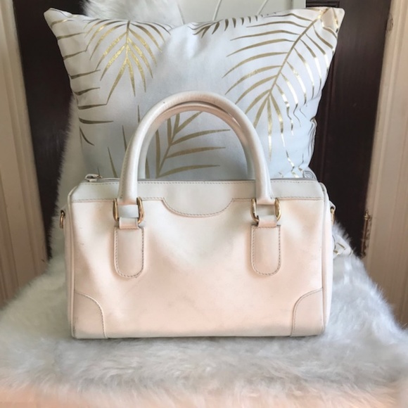 Gucci Handbags - VINTAGE Gucci white monogram doctor boston handbag